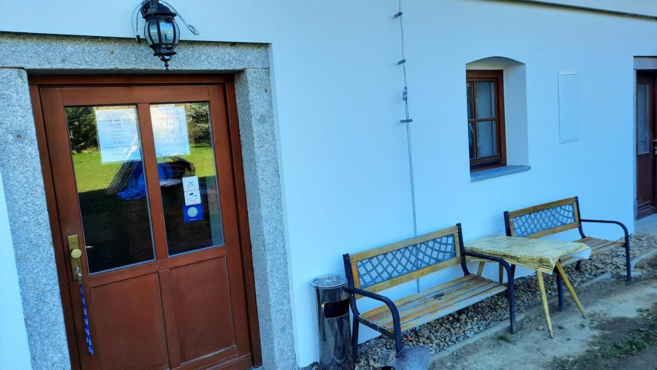 Podkrovi V Jihoceskem Statku Nemejice Exterior foto
